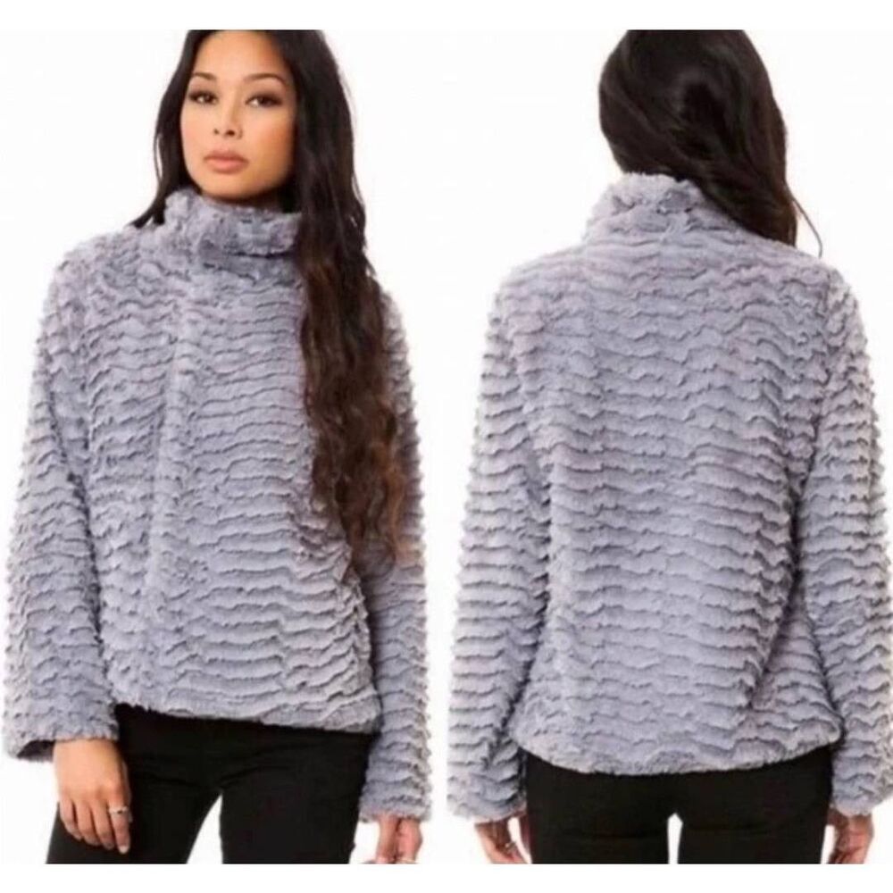 PATAGONIA Pelage Water Repellent Faux Fur Jacket  Sz S Feather Grey Teddy